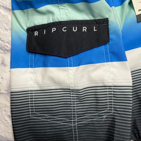 Rip Curl Patterned Board Shorts - Picture 5 of 8